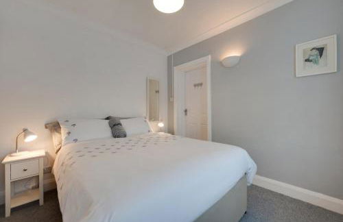 1 Bed in Sidford oc-mblhol - Photo 3