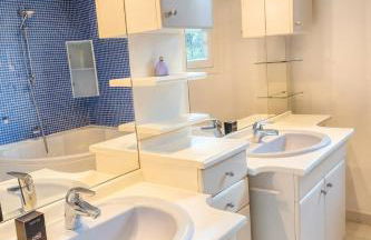 La Maison du Soleil Spacious Villa with Garden - Foto 20