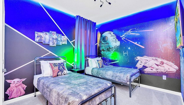 UpstaySleeps20ThemeRoomsPoolHotTubTheatr - Foto 3, Habitación