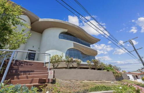 The Wave House! Custom Gem with Panoramic Views, Fire Pit, BBQ, Pool Table - Foto 35