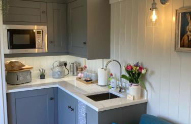 Whiskers and Woods Shepherd Hut - Foto 17