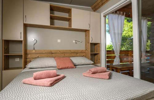 Cozy and Chic Little House with Pool Ivinj-1 Vodice - Foto 9