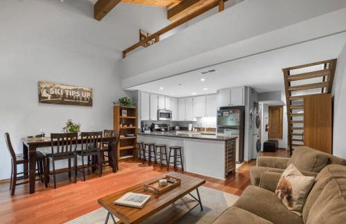 Alpine Escape: Tahoe Oasis Steps from Lake - Foto 12