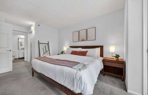 Newport 1 BR w Work Setup by Anyplace - 11747 - Foto 18