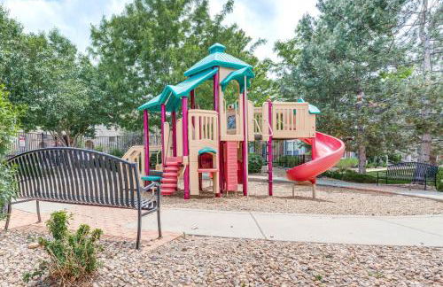 Seasonal Pool, Balcony Quiet and Cozy Aurora Condo! - Foto 31