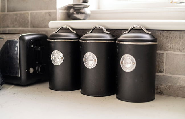 Stylish 2Bed Steps from Iconic Waterloo - Photo 19