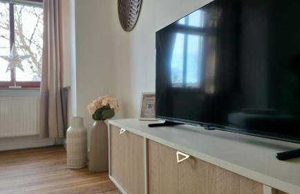 Cream & Cozy Apartment - Photo 5