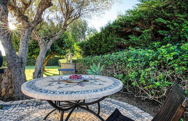 Golfinhos Magnificent Spacious 5 Bedroom Villa - Foto 26