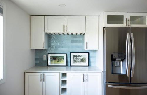 Spacious 4BR Beach Retreat, Steps to Pine Point - Foto 47