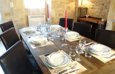 Au Pied du CHÂTEAU - 5 à 11 personnes - Baignade-canoë-piste cyclable à 100 m - Foto 4