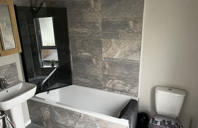 Beautiful and Tranquil Lakeside Lodge - Sleeps 5 - Foto 22