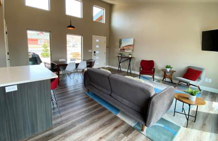 Timber & Tin F 2Bed 2Bath w Pool & Rooftop Deck - Foto 13