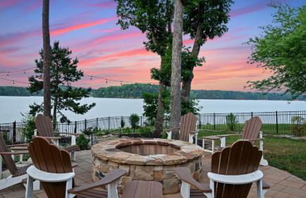 Spacious Waterfront Home on Lake Norman with Firepit Views and Dock Access - Foto 67