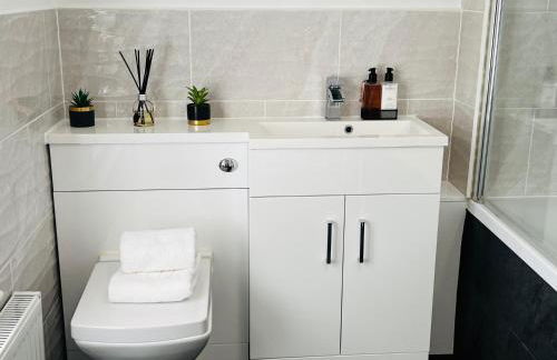 Beautiful, Luxurious 3 Bed house, Perfect for Contractors , Family & Friends - Foto 44