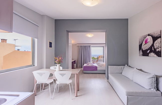 Sunrise Village Hotel - Photo 5