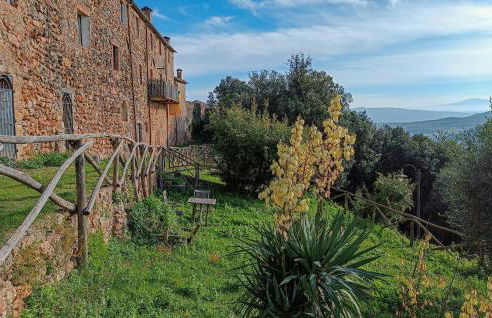 Awesome Apartment In Monticiano - Foto 12