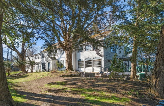 Spacious Dartmouth College Home on Occum Pond - Photo 33