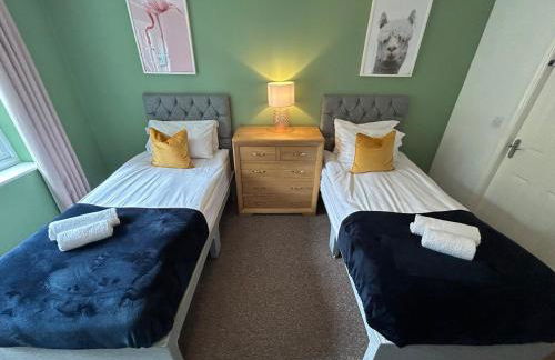 6 Bed, Sleeps 14, En-suites & Parking - Foto 4