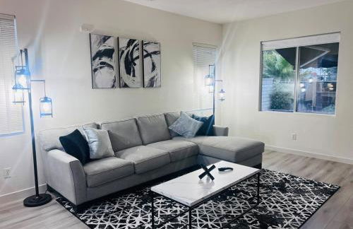 Stylish & Fully Renovated Home! - Foto 1