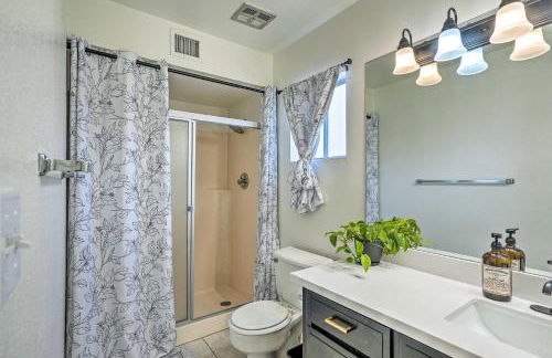 Patio and Workspace Litchfield Park Vacation Rental - Foto 23