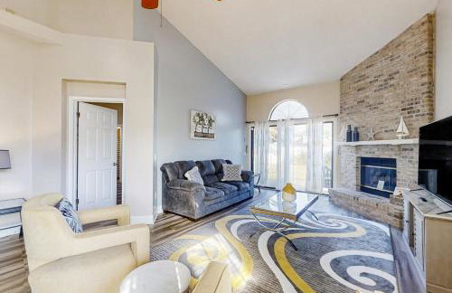 Spacious and quiet home with private patio & enclosed yard - Foto 6