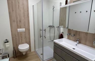 wobStay family & fitters - Photo 5