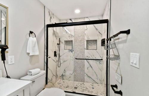 Red Royalty Pool, King Bed, Yard - Foto 38