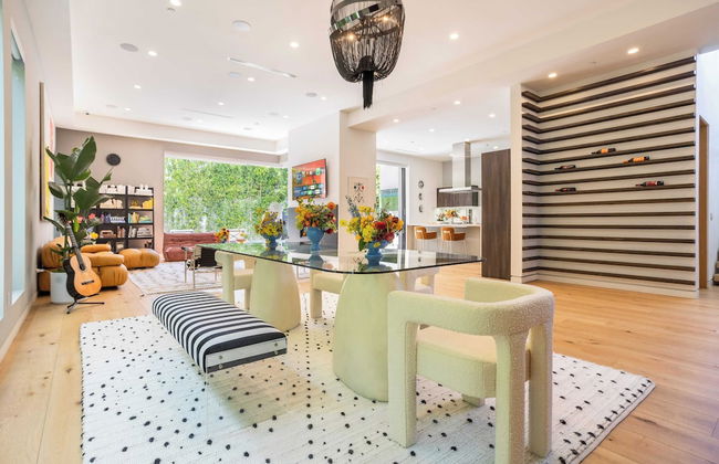 Luxe Weho Villa, Walk to Melrose Ave, Pool + Hot Tub North Vista by Avantstay - Photo 14