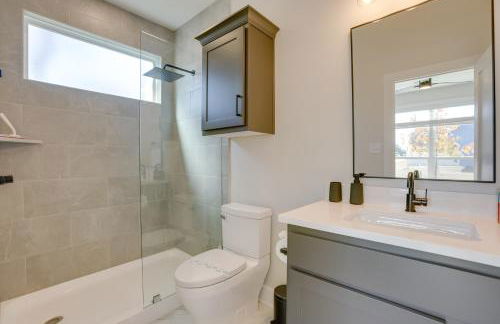 Walk to Restaurants Modern Escape Near Kyle Field - Photo 16