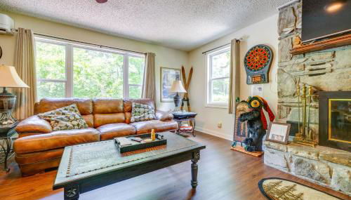 Private Hot Tub and Covered Deck Cozy Whittier Gem - Foto 5