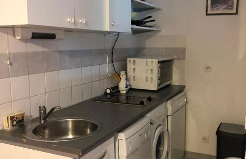 Mini T2 avec balcon et parking au pied des pistes - FR-1-165A-144 - Foto 6