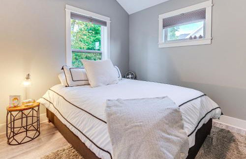 Walk to Dtwn Charlevoix Condo with Fireplace - Foto 16