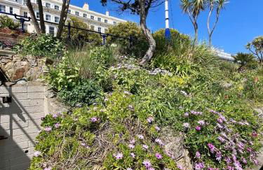 "The Parlour" Seafront Apartment - Foto 31