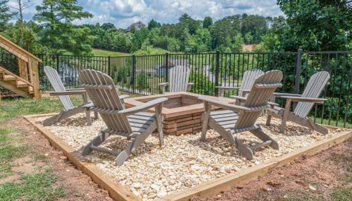 Stunning Modern Retreat! Year-Round Swim Spa | Hot Tub | Movie Room | Firepit - Foto 5