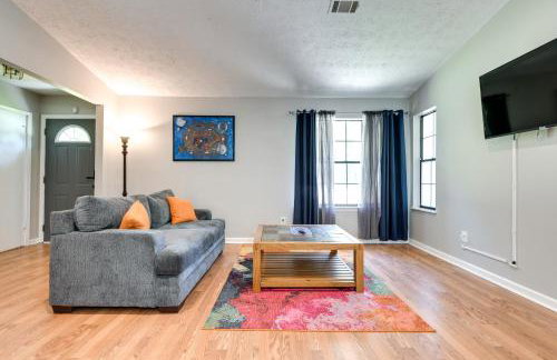 Fairburn Home w/ 2 Decks, Grill & Outdoor Dining! - Foto 4