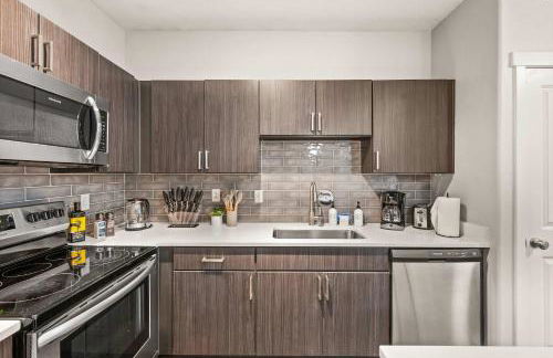 2BR Downtown SLC Hot Tub Free Parking - Foto 21