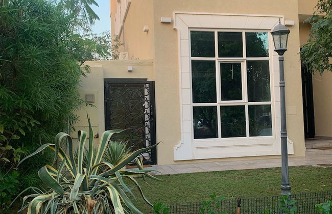 Charming and Cozy Apartment in Dubai Available now - Photo 21