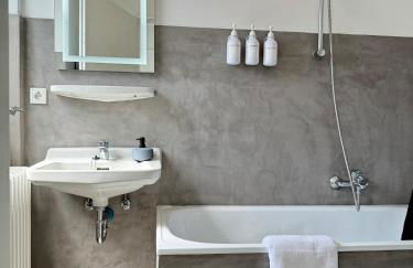 Beautiful Spacious 5 Room Apt in City Center that Sleeps 10 - Foto 3