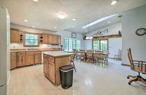 Family Friendly! Long Noble Lake Gem with Game Room - Foto 11