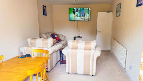 3 Bed - Sleeps 4 - Free Parking - Private Garden - Foto 2