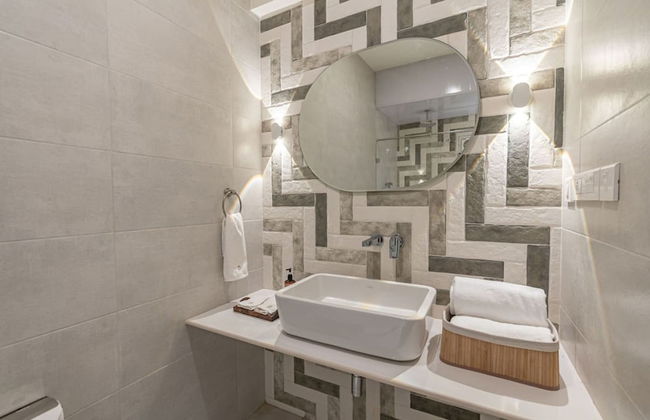 Legacy by Hireavilla- Full Field View Villa w Pool - Photo 31