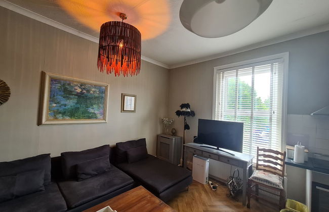 Beautifully Decorated 1-bed Apartment in Sale - Photo 11