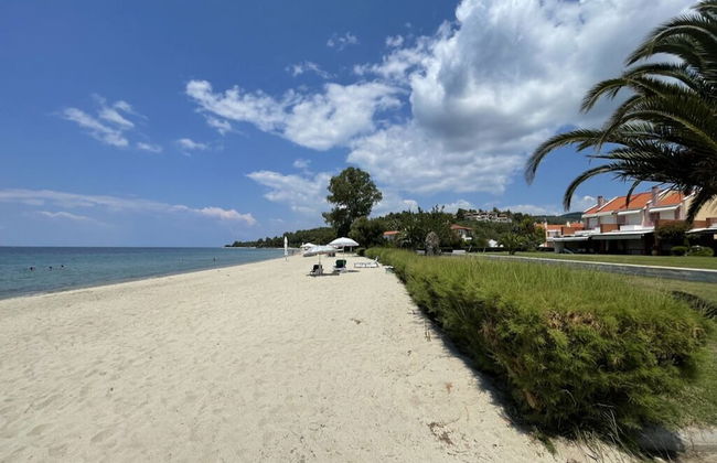Stunning Beachfront Villa for Rent - Foto 18