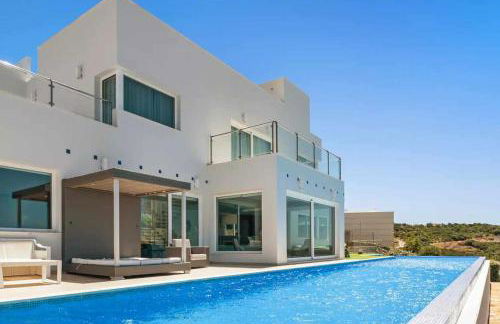 LUJOSA VILLA PISCINA 25 METROS SUIT 60m2 SPA SAUNA - Foto 34