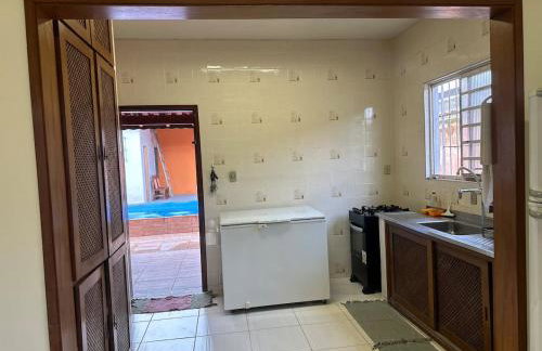 Cosa Aconchegante com Piscina - Foto 6