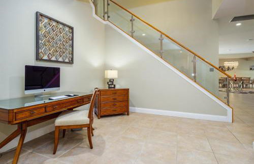 Luxury Mansion Pool Hot Tub Theater Outdoor Kitchen BBQ GM RM 2 Miles Disney - Foto 46