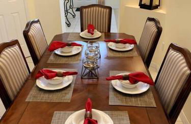 Minutes to Disney! Spacious Home w/ Private Pool, Themed Rooms! - Foto 10