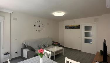 Mediterranean Breeze - Photo 3