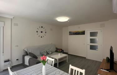 Mediterranean Breeze - Photo 3