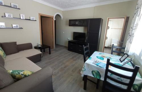 Apartamento, dos dormitorios, tipo ático cerca del centro - Foto 3